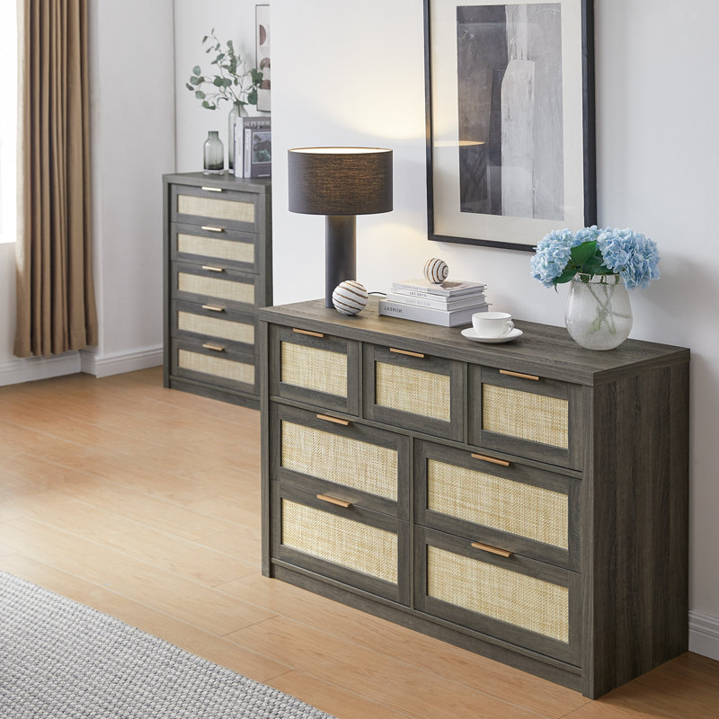Dearbhaile 47.2" W 7-Drawer Manufactured Wood Dresser, Midnight Oak