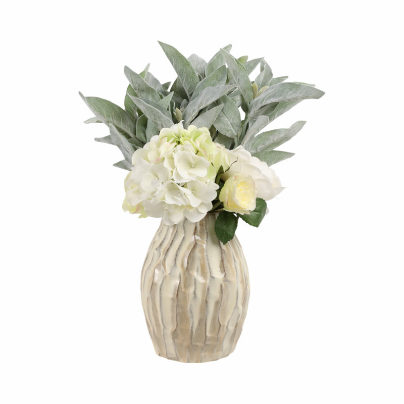 Vase en terre cuite avec décor décoratif texturé sculpté, H 10 po x l 7 po x P 7 po 