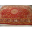 Tapis rouge / beige en laine noué à la main de conception unique 6 pi 10 po x 10 pi années 1900