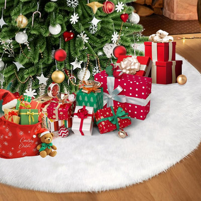 White Plush Faux Fur Christmas Tree Skirt – Soft Snowy Holiday Tree Mat Decor