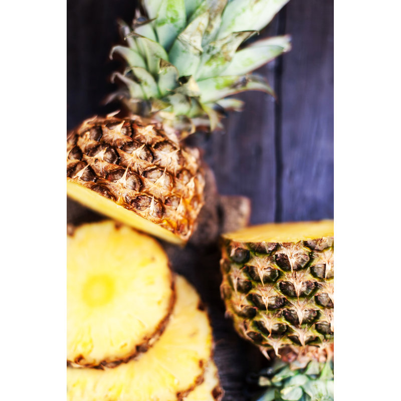 Pineapple Fruit - Photographie sur toile tendue, H 18 po x l 12 po