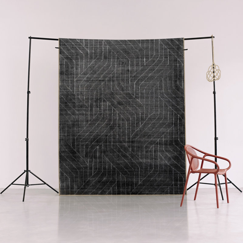 Tapis décoratif moderne à motif géométrique noir à motif géométrique noir, Rectangle 4 pi 8 po x 6 pi 7 po