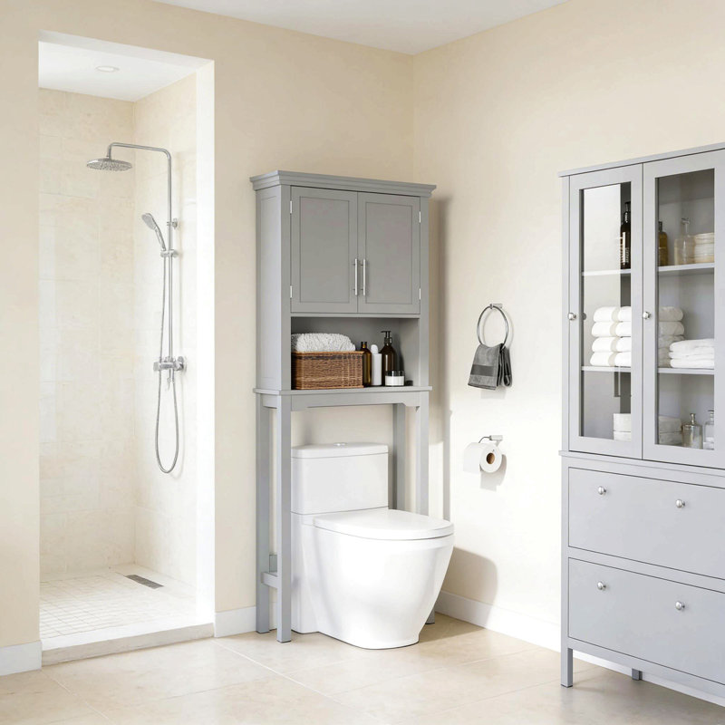 Armoire de rangement au-dessus de la toilette