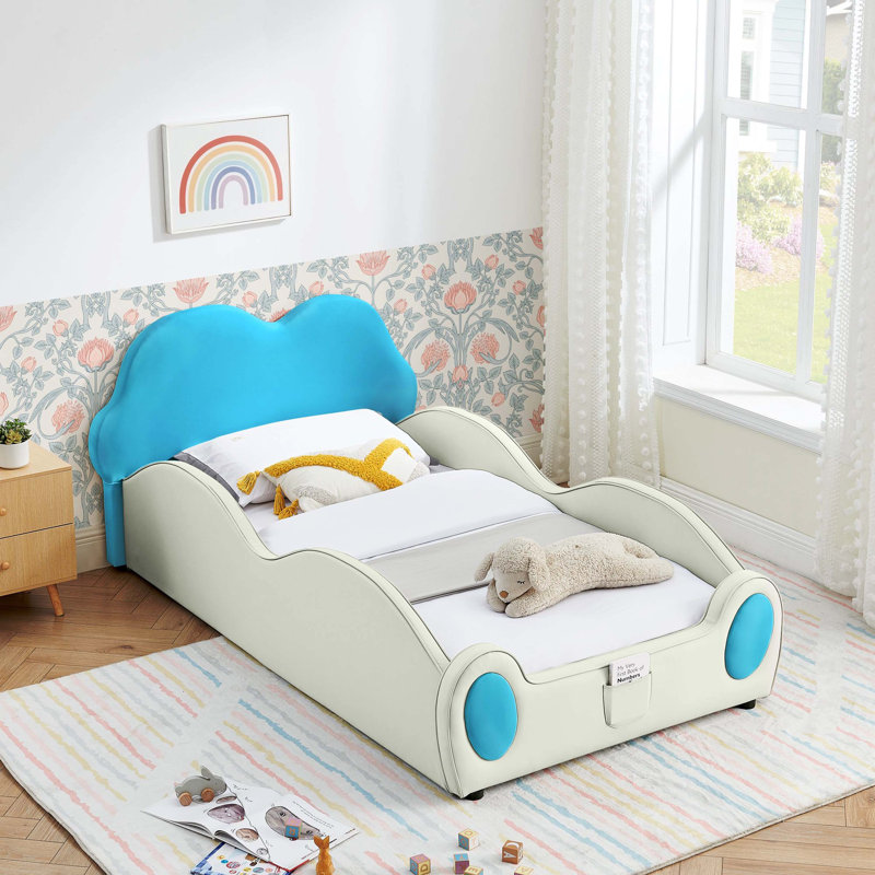 Lit simple mignon en forme de nuage pour enfants en cuir de polyuréthane avec barrières de sécurité, lit pour tout-petits sécuritaire avec pochette de rangement bleue et beige