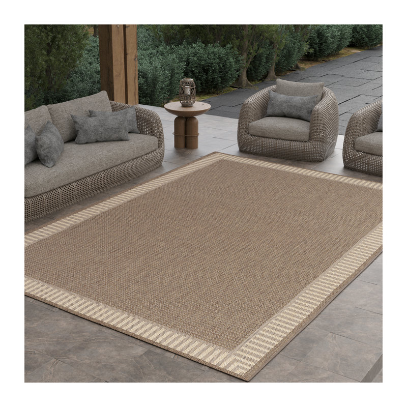 Tapis brun clair brun clair intérieur / extérieur Fierce, Rectangle 7 pi 6 po x 10 pi 9 po