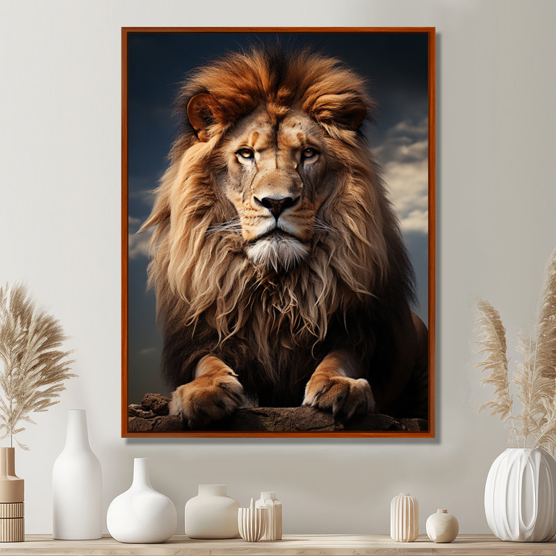 Lion Regal King - Lion, reproduction d'art sur toile encadrée, 20" H x 12" W, White Picture Framed