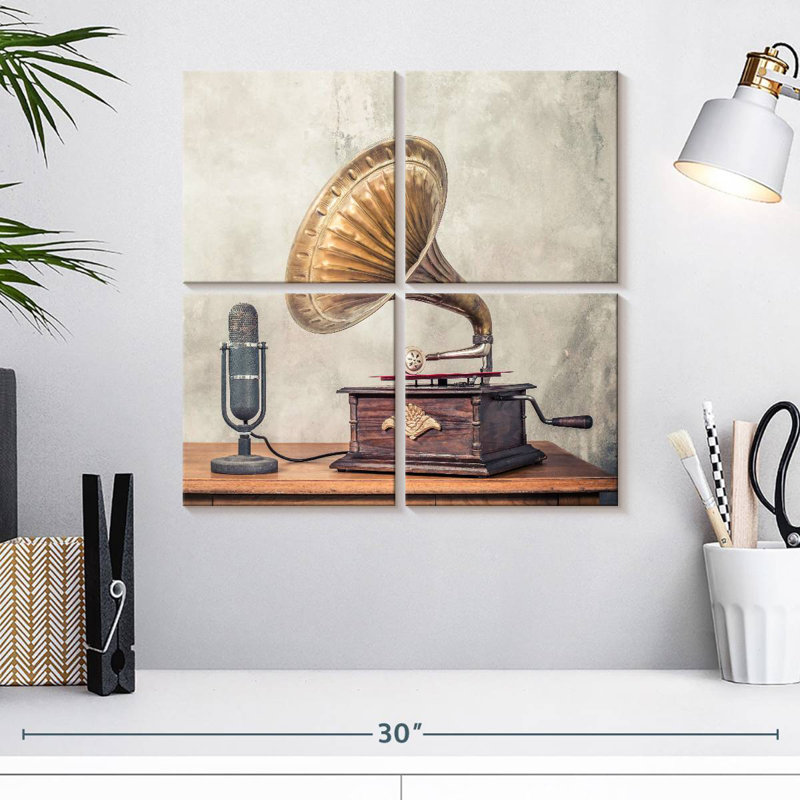 Abarca micro et Gramophone, H 18 po x l 18 po