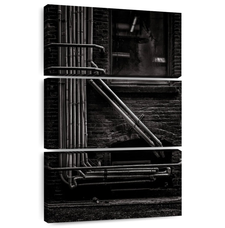 Lilie Alleyway Pipes I, H 50 po x l 32 po