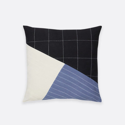 Naari Square Pillow Cover & Insert