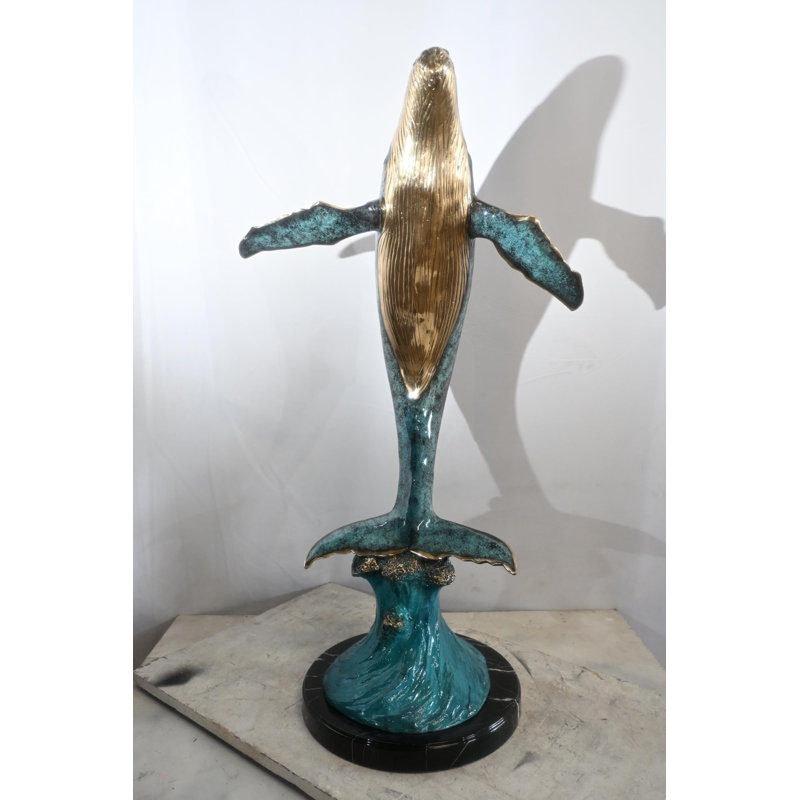 Sculpture bronze à baleine à bosse à vagues 40 po x 24 po x H 16 po