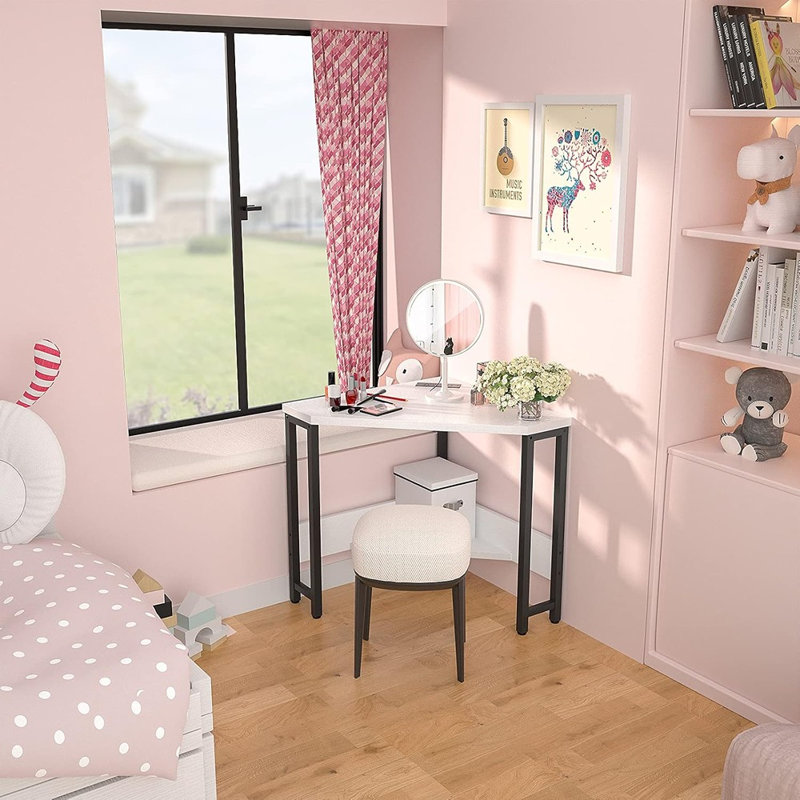 Bureau en coin blanc avec ports USB, table triangulaire compacte avec rangement, petit poste de travail pour le bureau à domicile, le salon ou la chambre à coucher