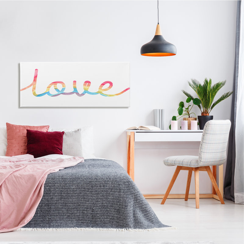 «Simplistic Rainbow Love», typographie cursive sur blanc, estampe numérique encadrée par Daphne Polselli, Toile tendue