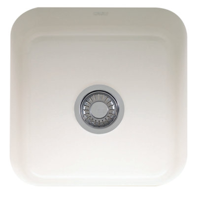 18" L x 18" W Undermount Kitchen Sink