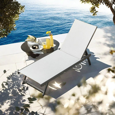 Chaise longue d'extérieur en alliage d'aluminium Njomza