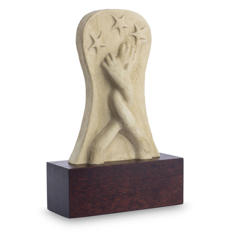 Figurines & Sculptures
