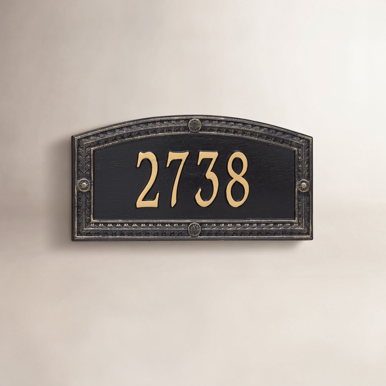 1-Line Wall Address Plaque, Black/Gold, Yes