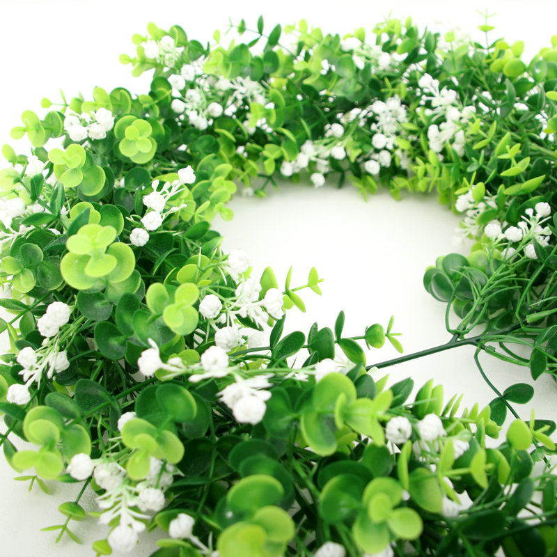 Guirlande 6 'en eucalyptus artificiel avec gypsophile blanche