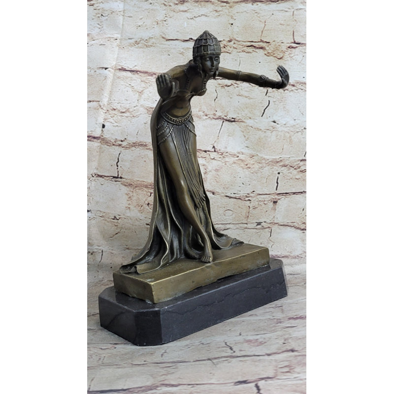 Figurine sculptée en bronze sculpté art nouveau