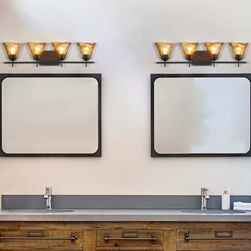 Applique murale de style vintage pour salle de bain 4 lumières avec abat-jour en verre ambré