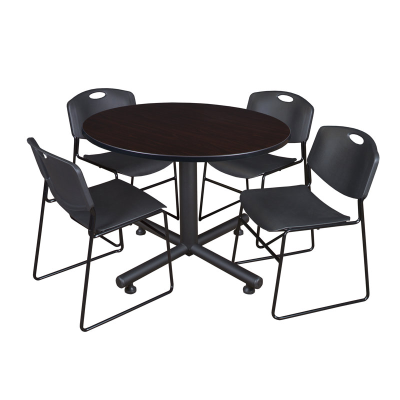 Nicklo break room table, 4 Zeng stackable chairs, Noir, Érable