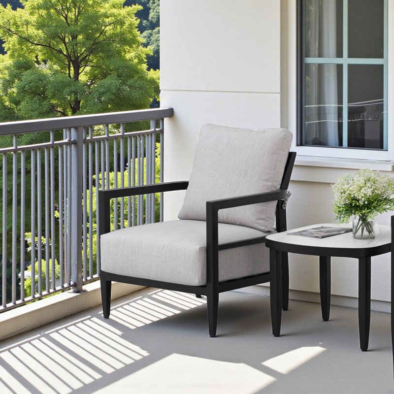 Chaise de patio d'extérieur en aluminium thermolaqué haut de gamme avec coussins Sunbrella® Everly