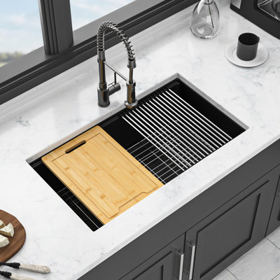 Évier encastrable 33 x 19 po en composite de quartz noir - haut avec succes inclus