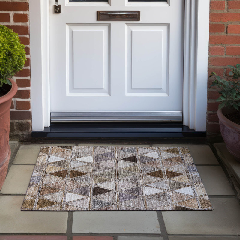 Tapis intérieur / extérieur Shivan avec envers antidérapant, Rectangle 1 pi 8 po x 2 pi 6 po