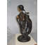 Statue de garçon Michalak portant un sac de golf en bronze - Taille: L 15 po x l 15 po x H 38 po.