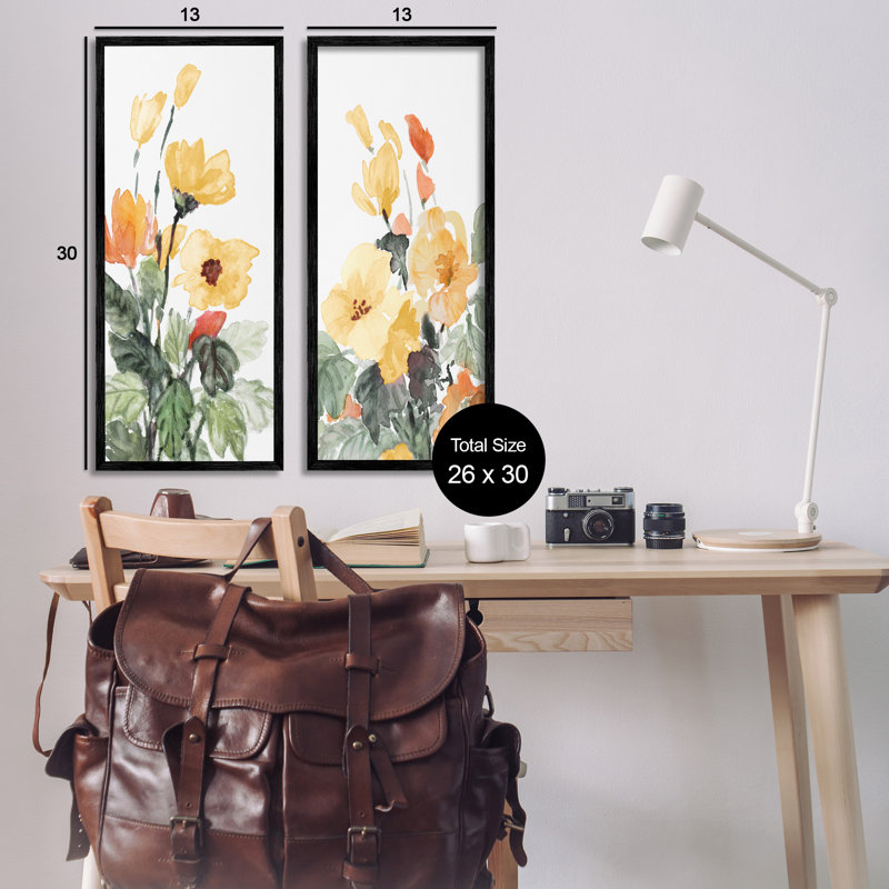 2 fleurs jaunes printanières par Lanie Loreth, Giclée encadrée noir minuit, H 30 po x l 13 po x P 1,5 po