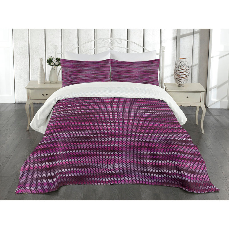 White Quilted Queen Bedspread Set with Pillow Shams