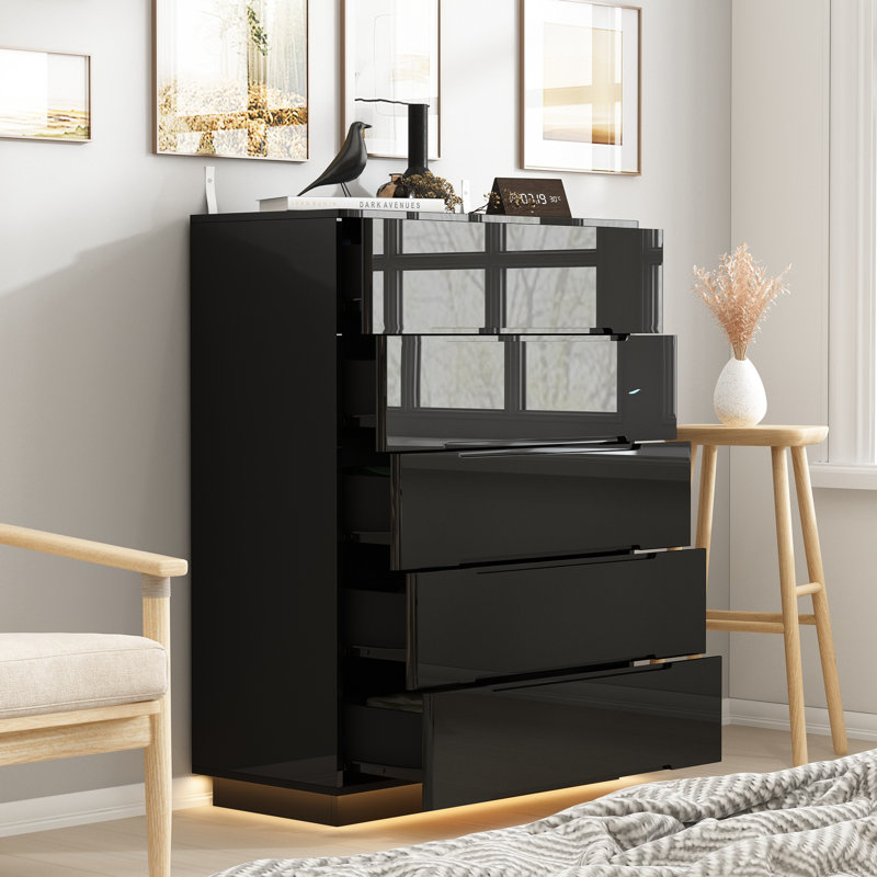 Diley 31.5'' W 5 - Drawer Dresser, Black