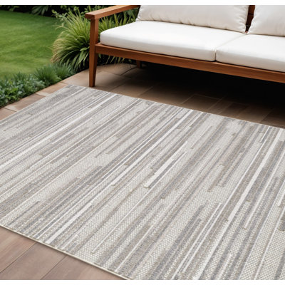 Tapis rayé gris à rayures