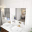 Armoire à miroir murale 3-en-1 de 55 po en MDF blanc de haute qualité avec tablette réglable, charnières à fermeture en douceur, pour meuble-lavabo de salle de bain, salon, rangement de chambre à coucher