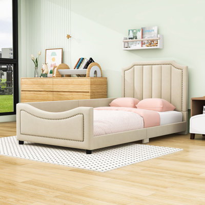 Lit plateforme simple tapissier avec tête de lit rayée