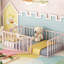 Structure de lit simple en métal avec clôture et porte, parfaite pour jouer et dormir, conception durable et polyvalente-895773948
