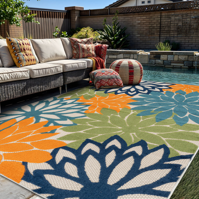 Floral Ivory/Multi Indoor/Outdoor High-Low Area Rug, Rectangle 5' x 7', Multi