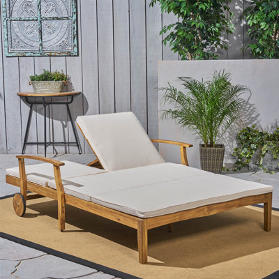Double chaise longue de patio avec coussin