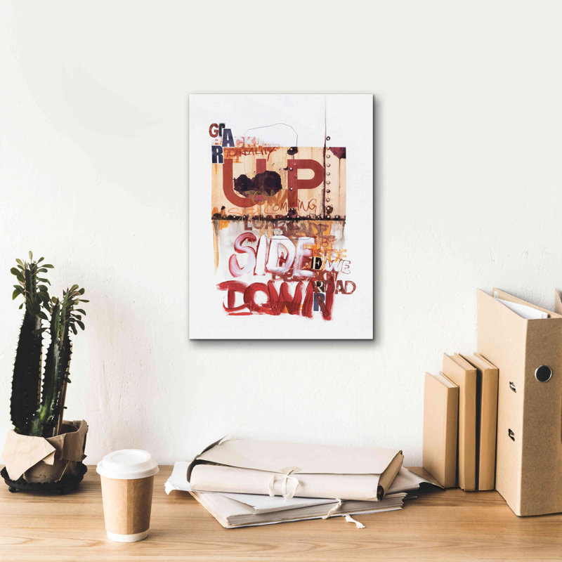 «Up Side Down 1» par Design Fabrikken, estampe numérique sur toile, H 16 po x l 12 po x P 0,75 po