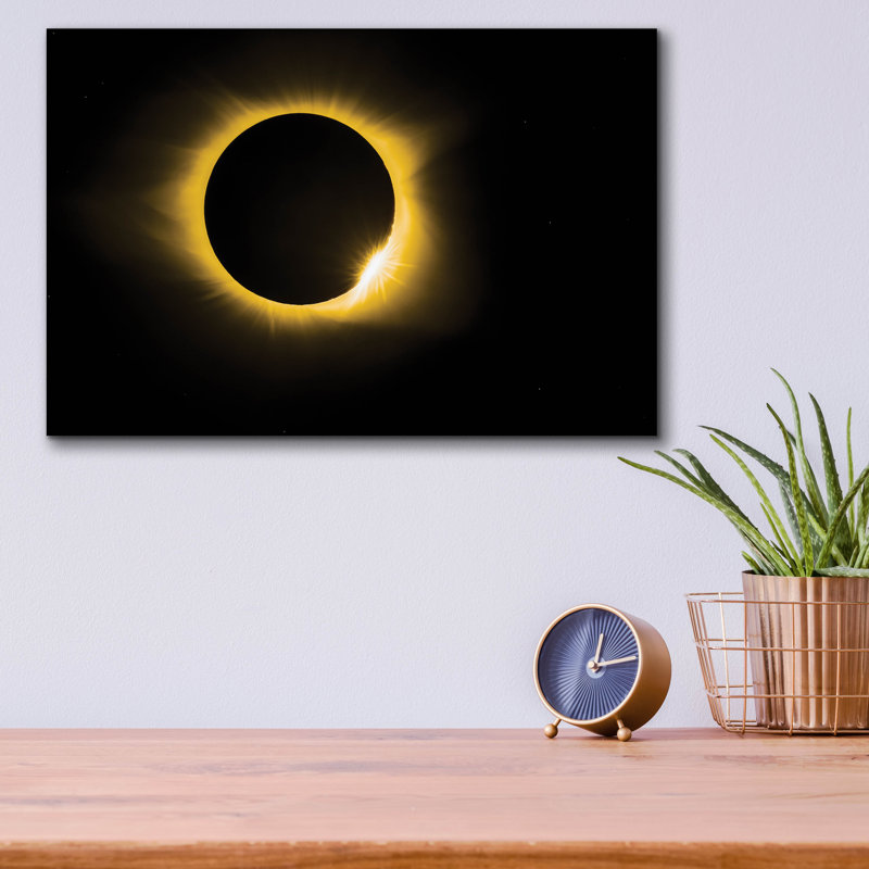 «Diamond Ring Eclipse» par Jonathan Ross, art mural en verre acrylique, H 12 po x l 16 po x P 0,13 po