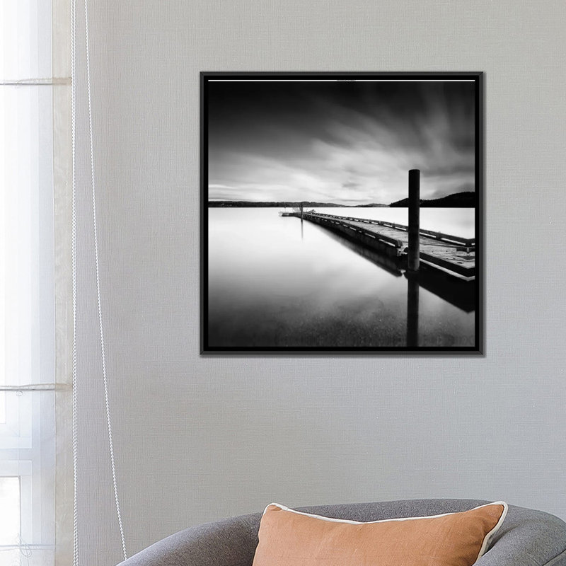 «Stand By» par Moises Levy, reproduction de photo sur toile, H 18 po x l 18 po x P 1,5 po, Toile avec cadre noir