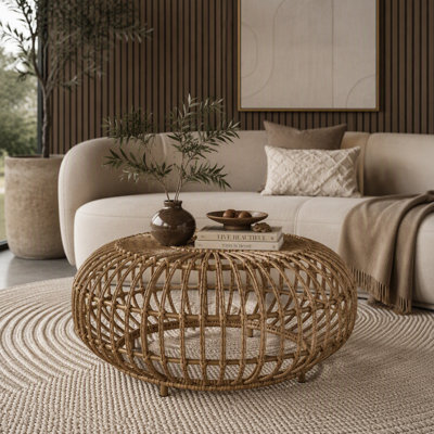 Table basse en faux rotin