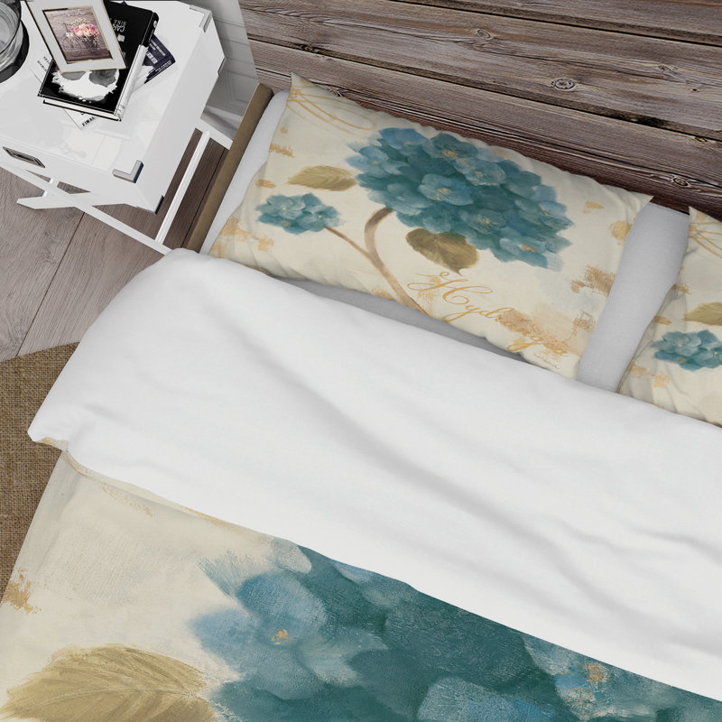 Blue Cottage Flower Hydrangea II - Farmhouse Duvet Cover Set - Microfiber Polyester, King Duvet Cover + 2 Shams