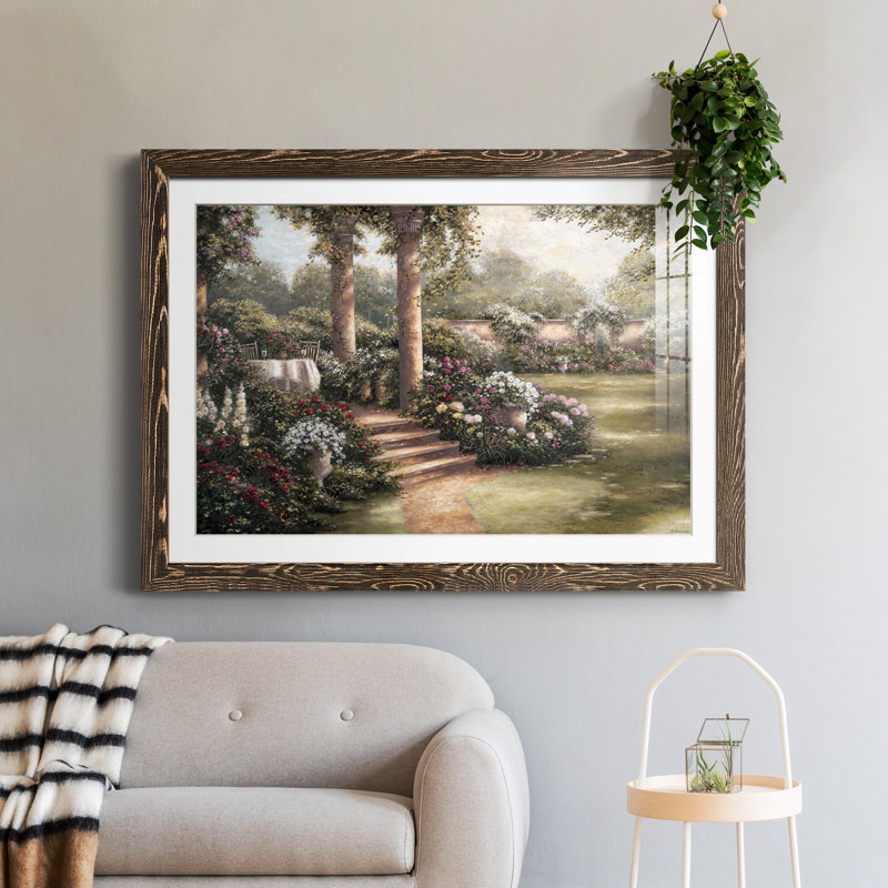 Rose Garden I - peinture encadrée, H 37,5 po x l 27,5 po x P 1,5 po, Encadré de bois de noyer