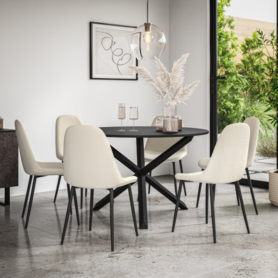 Weatogue 6 - Person Dining Set