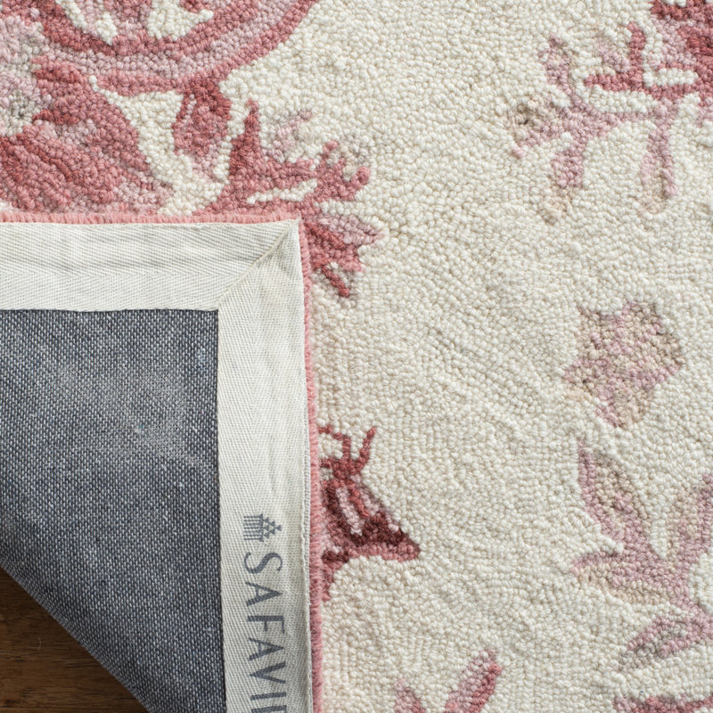 Jonsson Hand Hooked Wool Floral Rug, Runner 2'6" x 6'