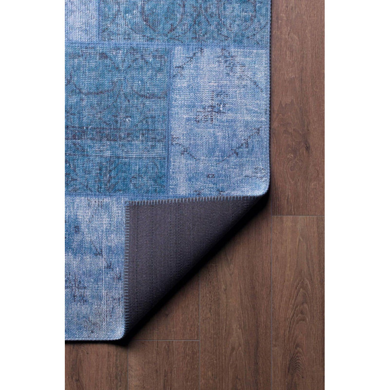 Tapis décoratif tissé bleu à patchwork, Rectangle 5 pi x 7 pi 7 po