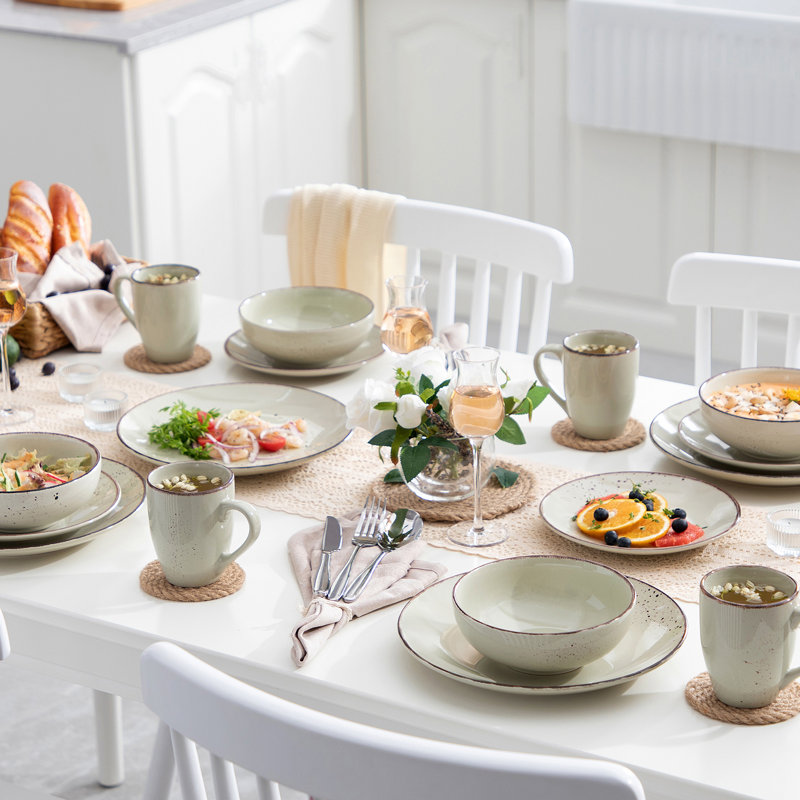 16 Piece Dinnerware Set, Service for 4, Beige
