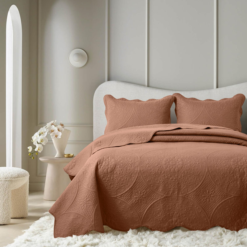 Floral Embossed Quilted Bedspread Set – Soft Lightweight Microfiber Bedding with Pillow Shams, Reversible & All-Season Comfort