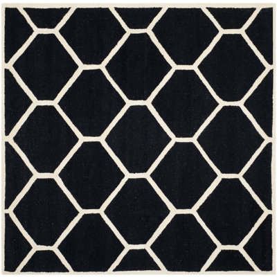 Deedgra Hand Tufted Wool Geometric Rug
