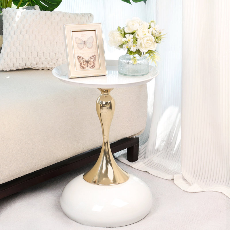 Petite table d'appoint, table d'appoint ronde, table à piédestal en métal moderne, table à martini décorative cannelée, table d'appoint minimaliste pour petits espaces